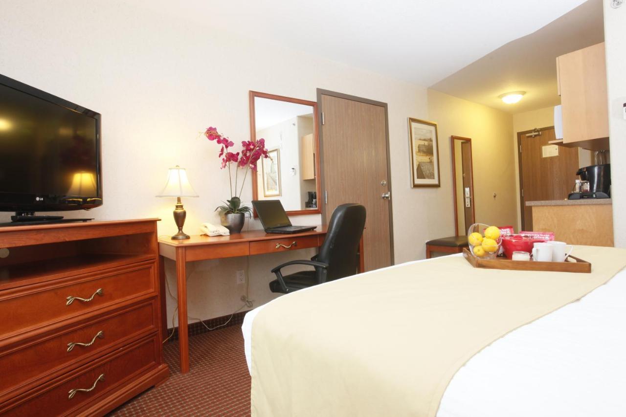 Stonebridge Hotel Dawson Creek Eksteriør billede